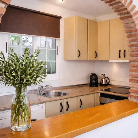 Apartamento La Amapola, A Little Oasis With Sea View, Pool & Terrace In Nerja