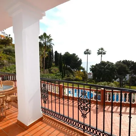 La Amapola, A Little Oasis With Sea View, Pool & Terrace In Nerja